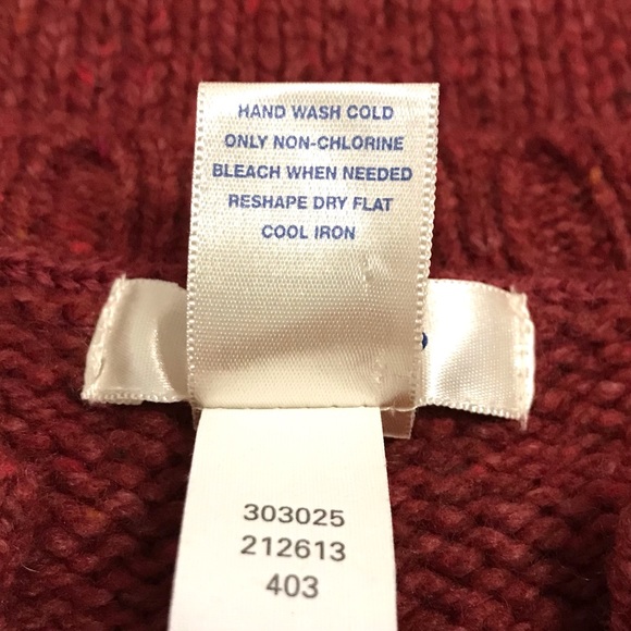 Old Navy sweater, rust colored tweed, 60% lambs’ wool - Picture 7 of 7
